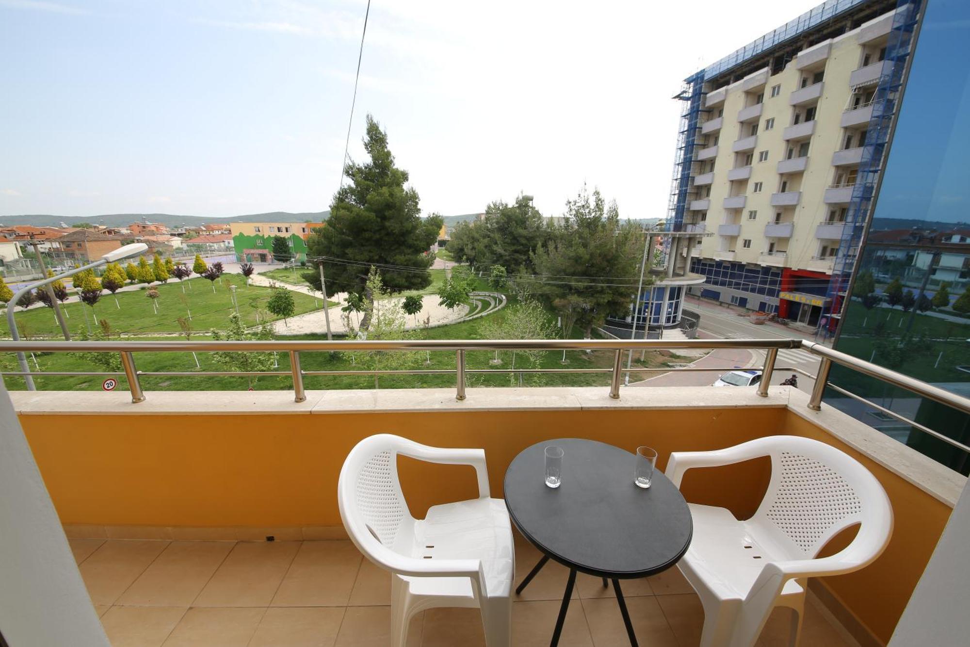 Andrea Bashuri Hotel Divjake Exterior photo